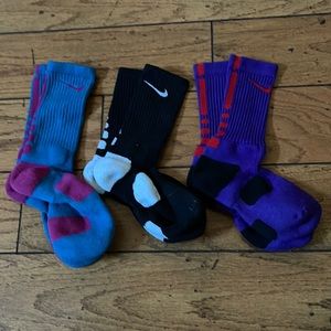 3 Pair Pack of Nike Dei Fit Elite Basketball Crew Socks. Women’s shoe size 6-10